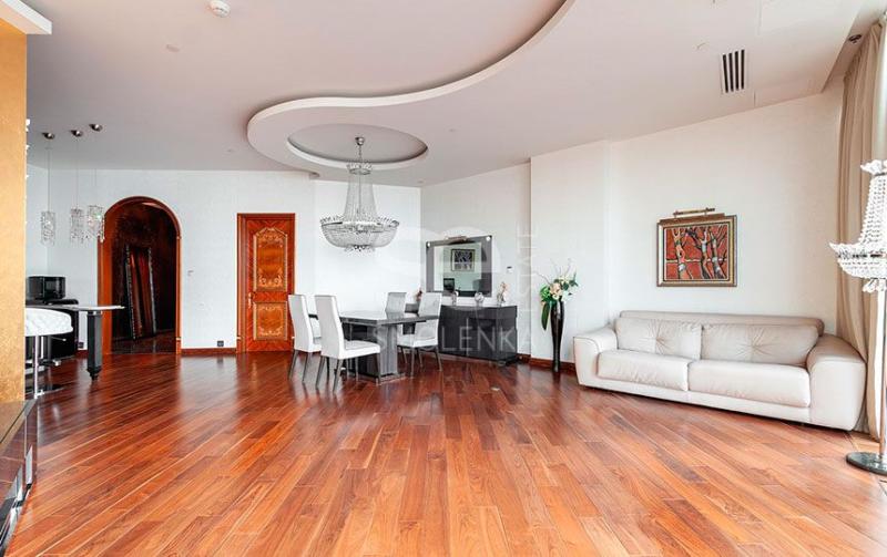 2-комн. квартира, 139 м², 56/63 этаж