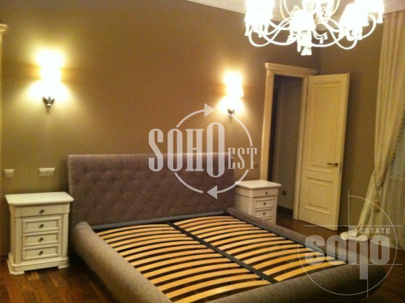 2-комн. квартира, 107 м², 1/8 этаж