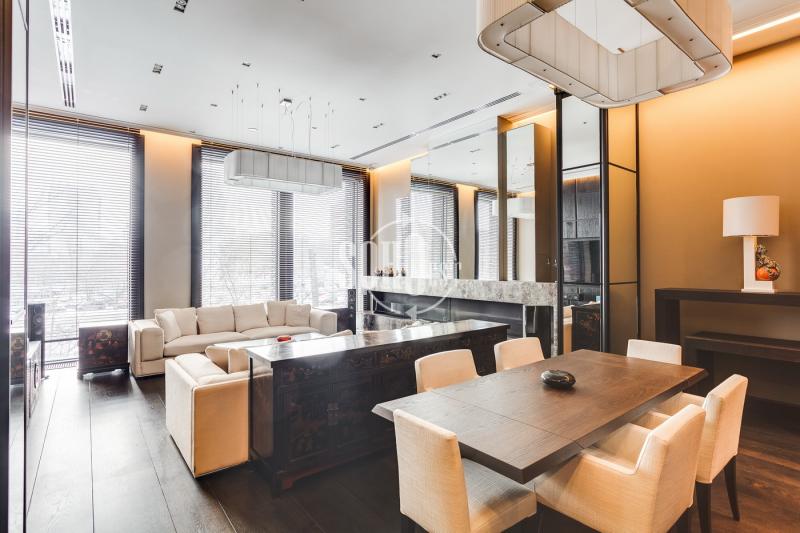 4-комн. квартира, 210 м², 2/6 этаж