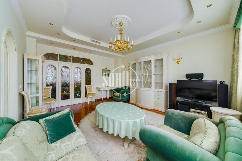 5-комн. квартира, 160 м², 8/9 этаж