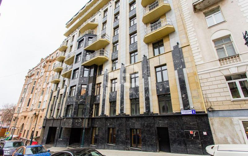 3-комн. квартира, 129 м², 2/10 этаж