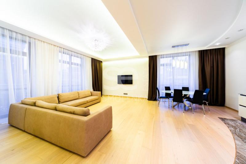 3-комн. квартира, 132 м², 7/9 этаж