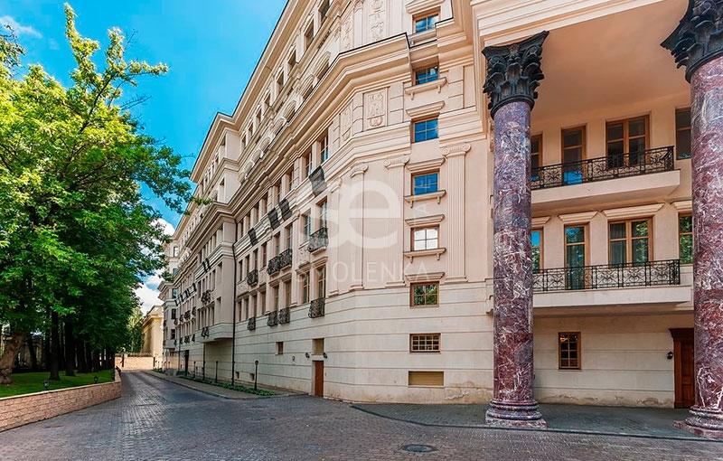 4-комн. квартира, 160 м², 2/5 этаж