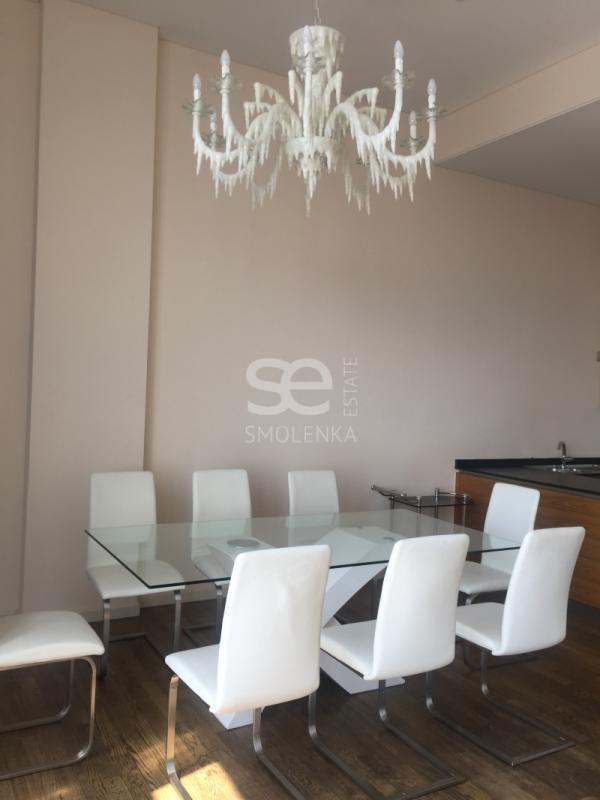2-комн. квартира, 107.2 м², 58/69 этаж