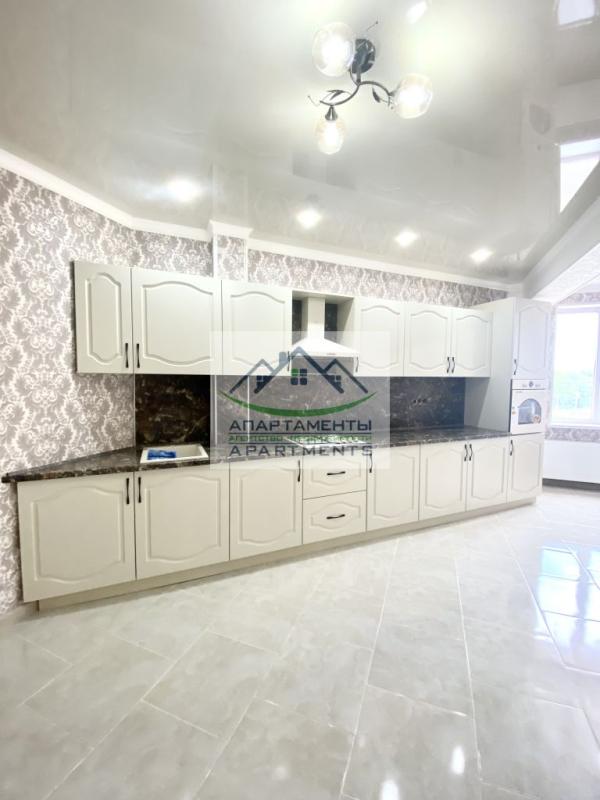 3-комн. квартира, 100 м², 7/8 этаж