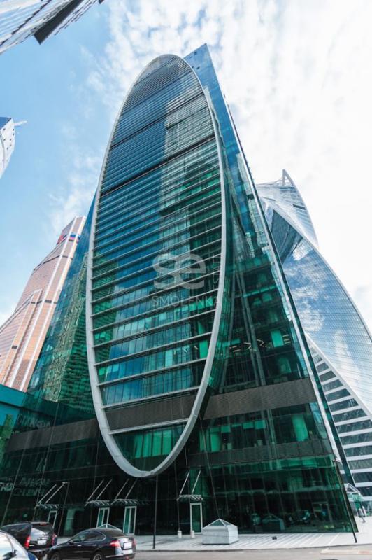 4-комн. квартира, 220.9 м², 53/60 этаж