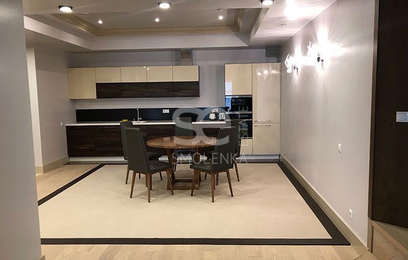 2-комн. квартира, 114 м², 57/75 этаж