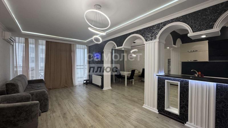 2-комн. квартира, 70 м², 4/24 этаж