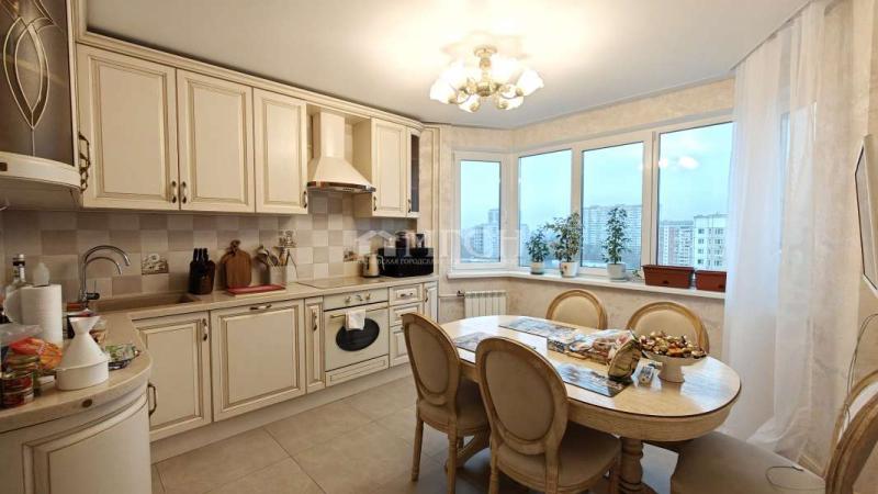 5-комн. квартира, 120 м², 16/17 этаж