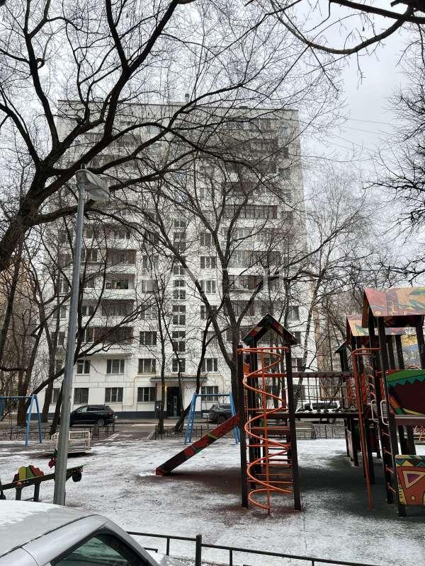 2-комн. квартира, 46 м², 3/12 этаж
