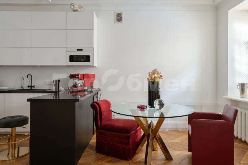 3-комн. квартира, 63.5 м², 1/9 этаж