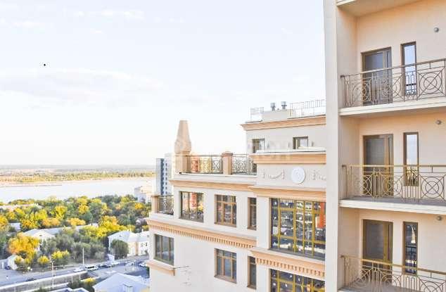 3-комн. квартира, 103 м², 8/19 этаж