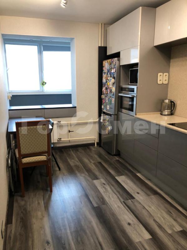 1-комн. квартира, 42 м², 6/14 этаж