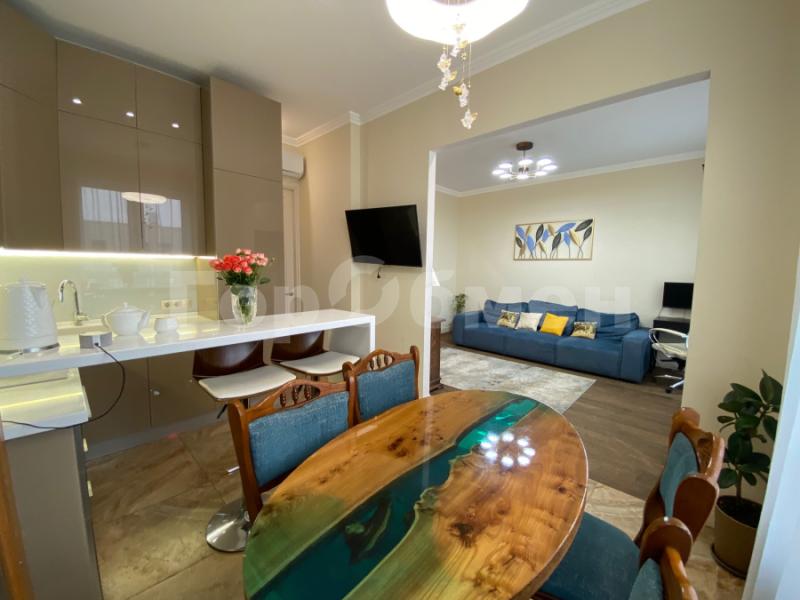 3-комн. квартира, 79 м², 22/23 этаж