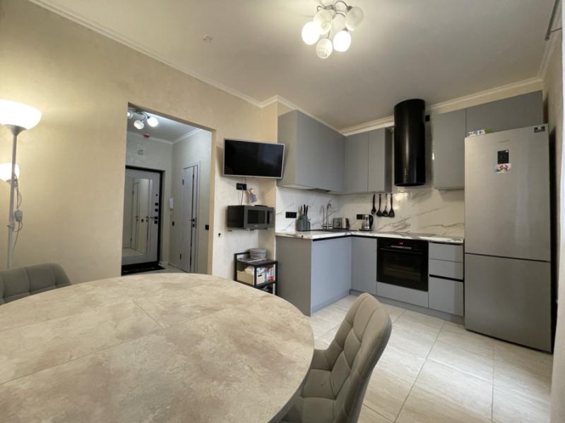 3-комн. квартира, 84 м², 8/24 этаж