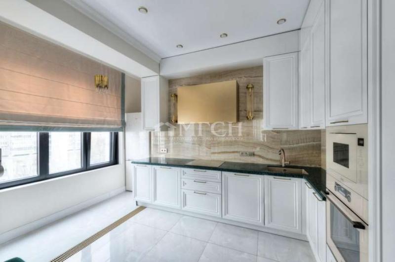 3-комн. квартира, 77 м², 5/18 этаж