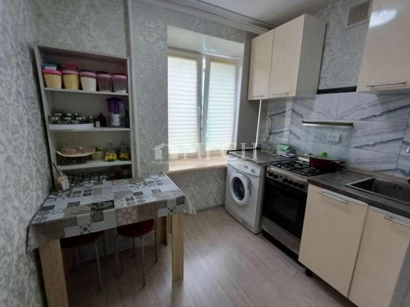 3-комн. квартира, 58 м², 1/9 этаж