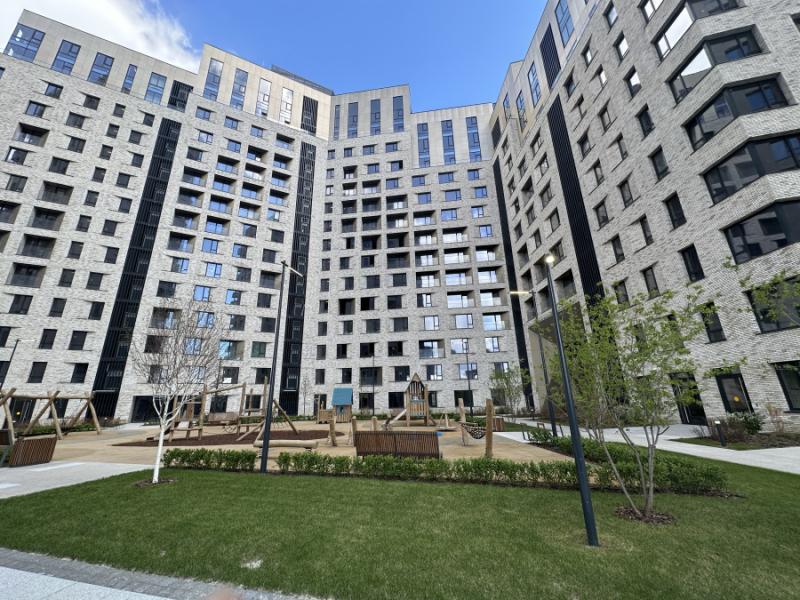 2-комн. квартира, 53 м², 3/14 этаж