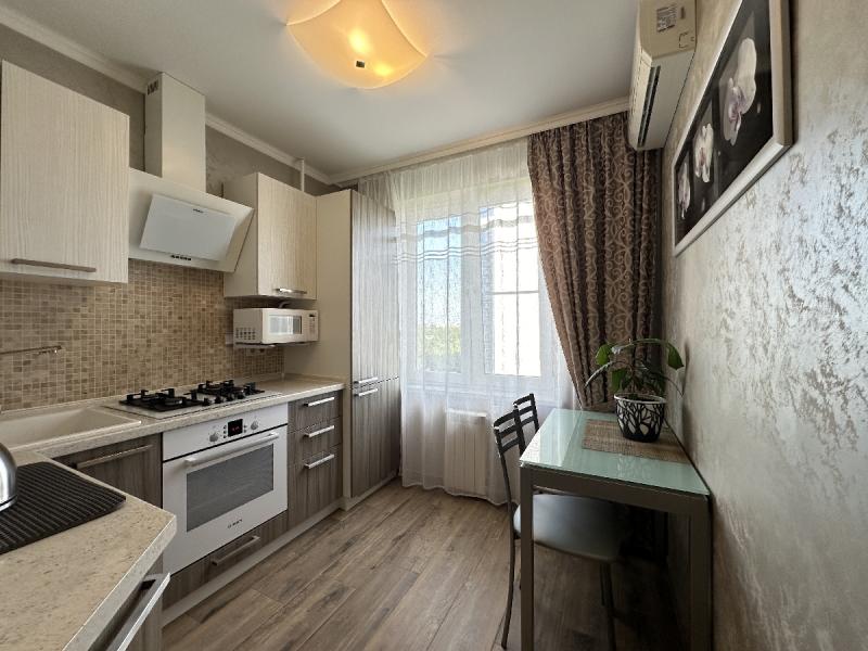 2-комн. квартира, 44 м², 11/12 этаж