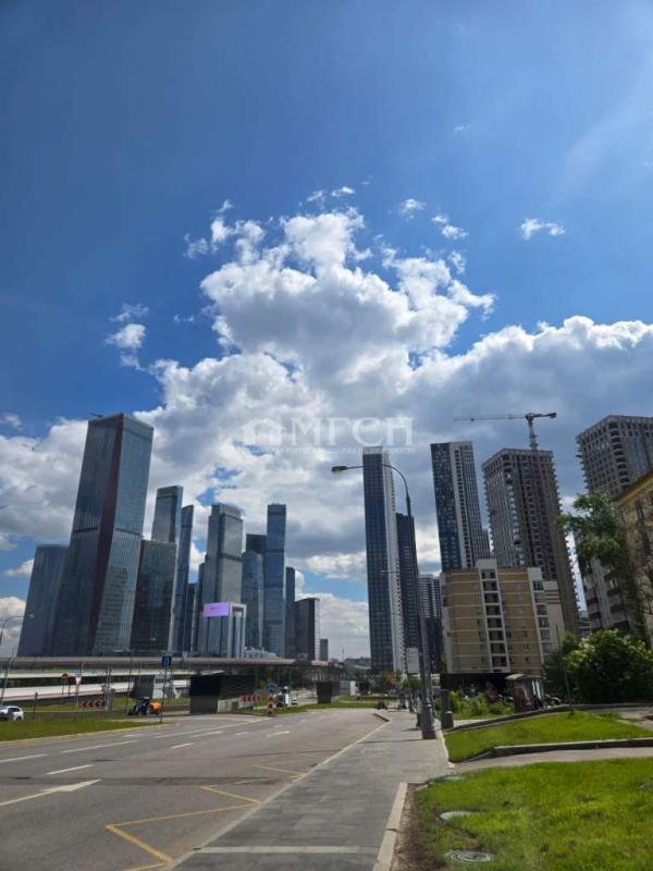 3-комн. квартира, 69.6 м², 8/32 этаж