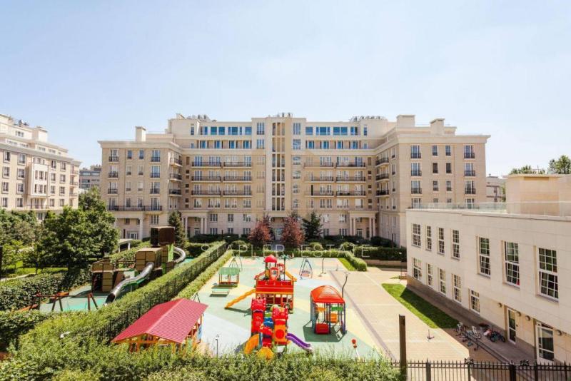 4-комн. квартира, 267 м², 3/7 этаж
