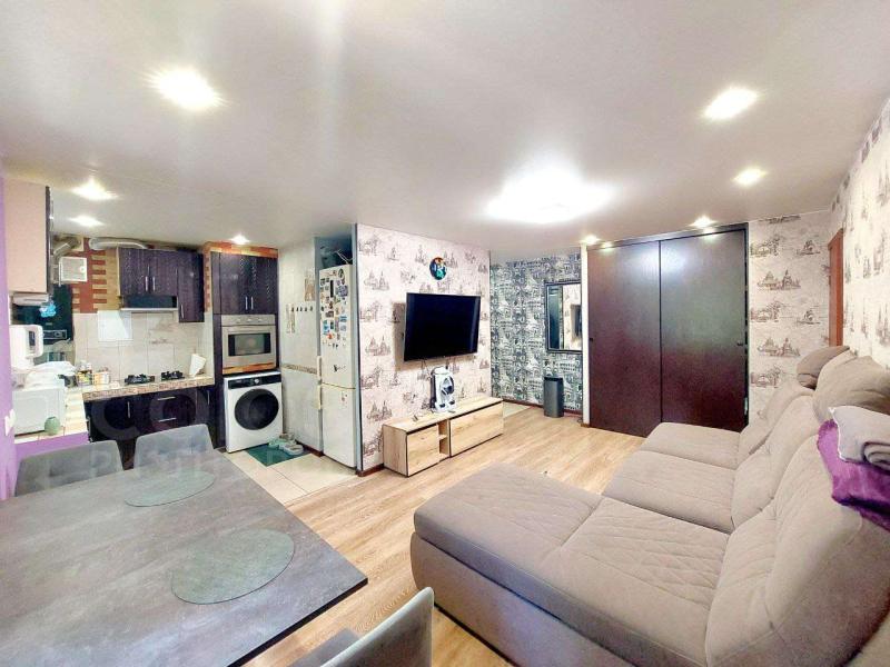 2-комн. квартира, 43 м², 1/4 этаж