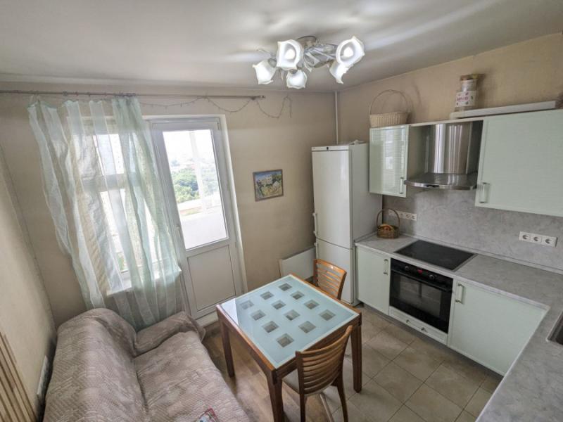 2-комн. квартира, 58.2 м², 18/22 этаж