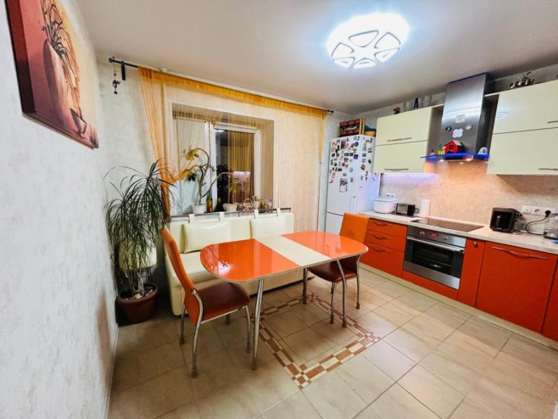 2-комн. квартира, 51 м², 15/16 этаж
