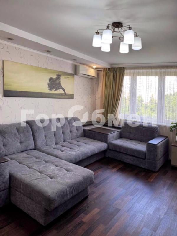 2-комн. квартира, 61 м², 8/17 этаж
