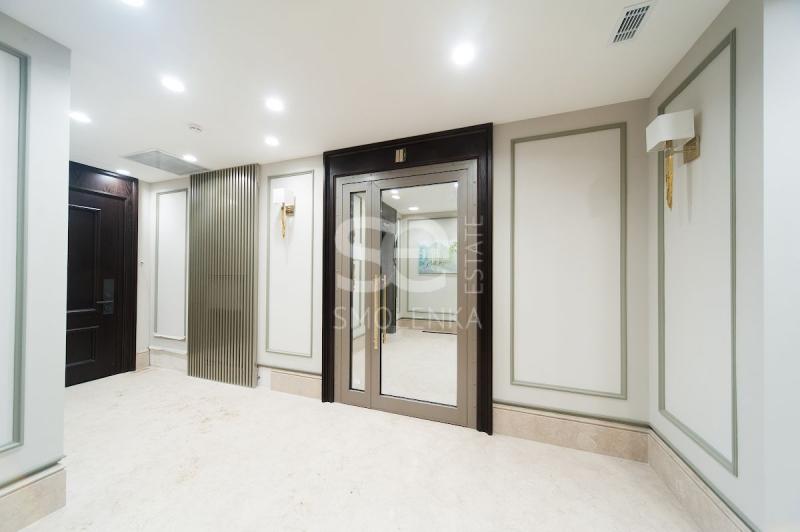 5-комн. квартира, 239.3 м², 7/7 этаж