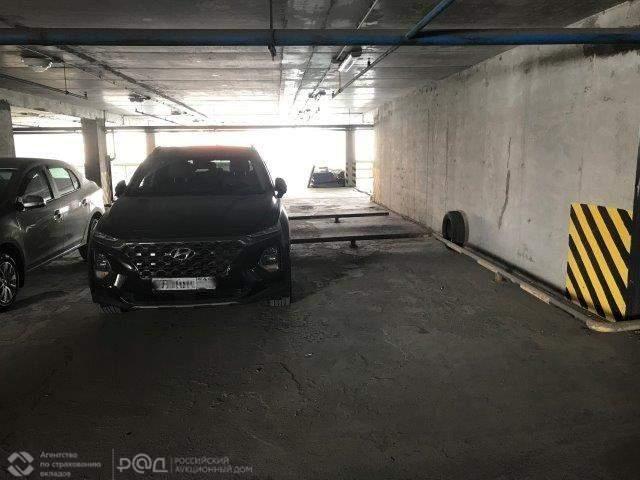 Машиноместо, 13.9 м²