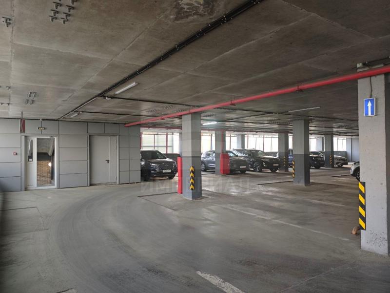 Машиноместо, 18 м²