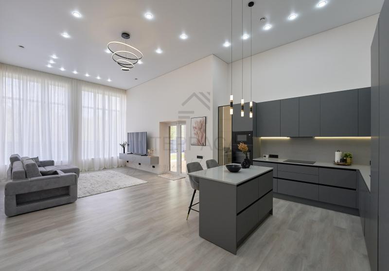 Дом, 225 м², 7 сот.