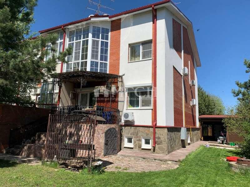 Таунхаус, 271.9 м², 5 сот.