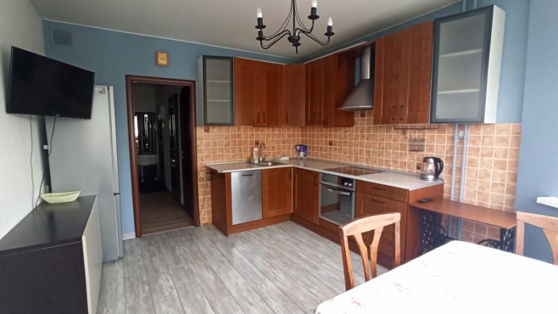 3-комн. квартира, 82 м², 12/17 этаж