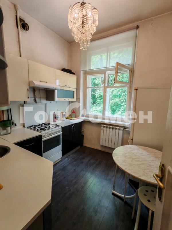 2-комн. квартира, 65 м², 2/5 этаж