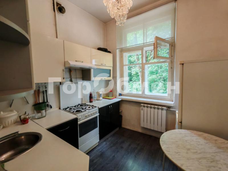 2-комн. квартира, 65 м², 2/5 этаж